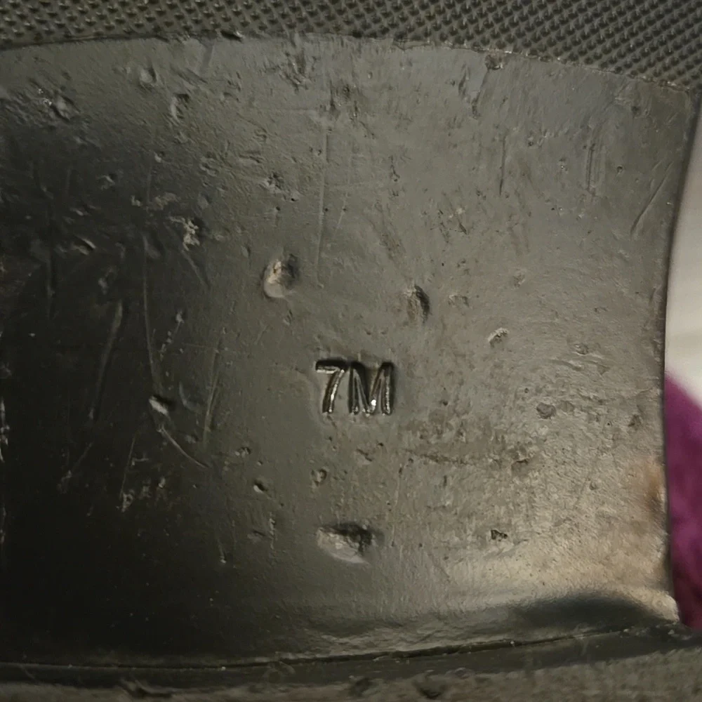 Tory Burch Wyatt Bootie Size 7M - Picture 7 of 10